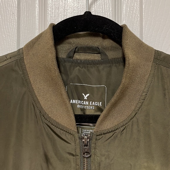 Men’s American Eagle Green Bomber Jacket - Picture 4 of 6